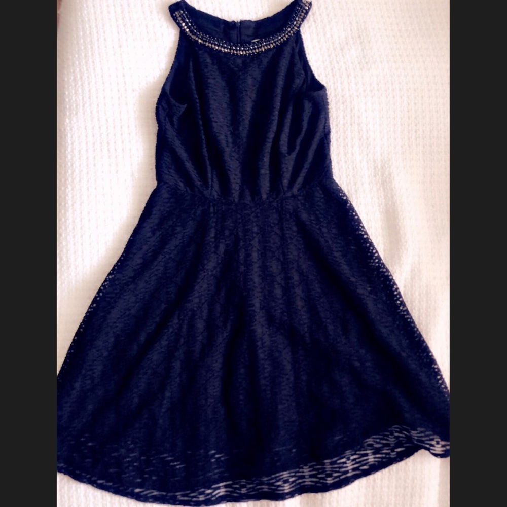 Staple Black dress !